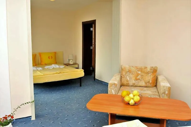 International House Of Journalists Resort Golden Sands Hotel